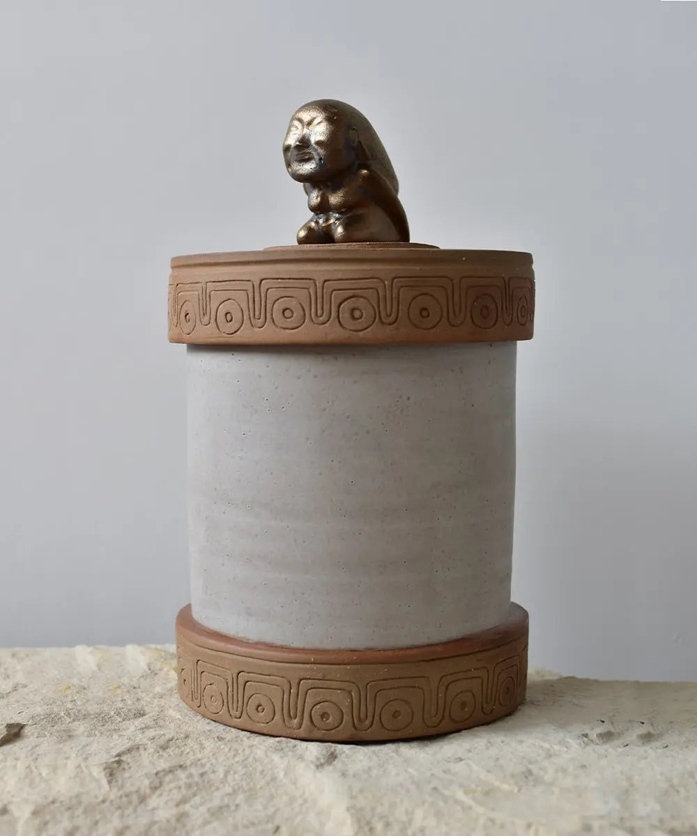Customized pottery cookie jar in stoneware clay