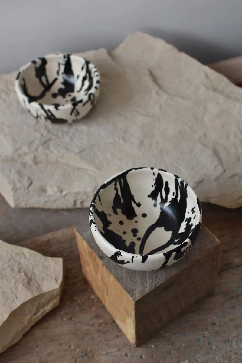 Handmade pottery bowls perfect sized for breakfast, cereal, fruits or soup by OWO Ceramics