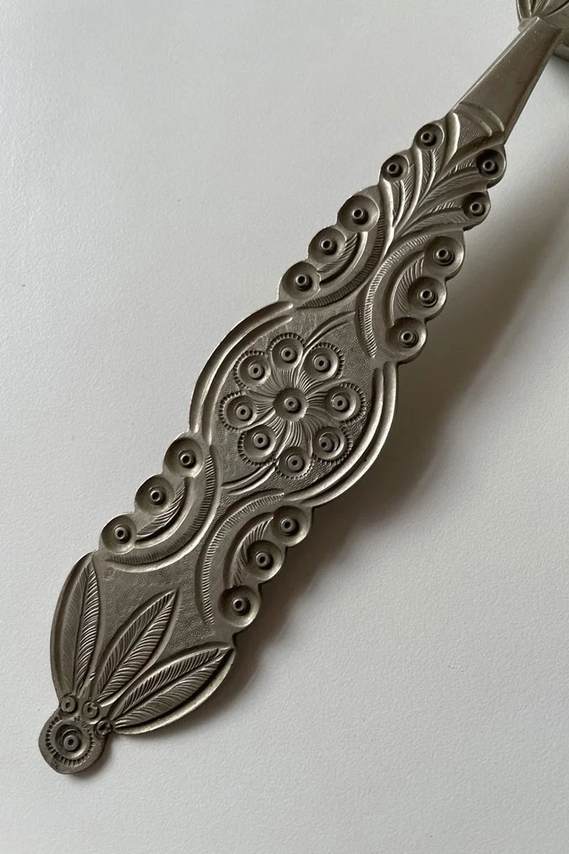 Handmade Bolivian vintage folk art engraved spatula from the 20th century