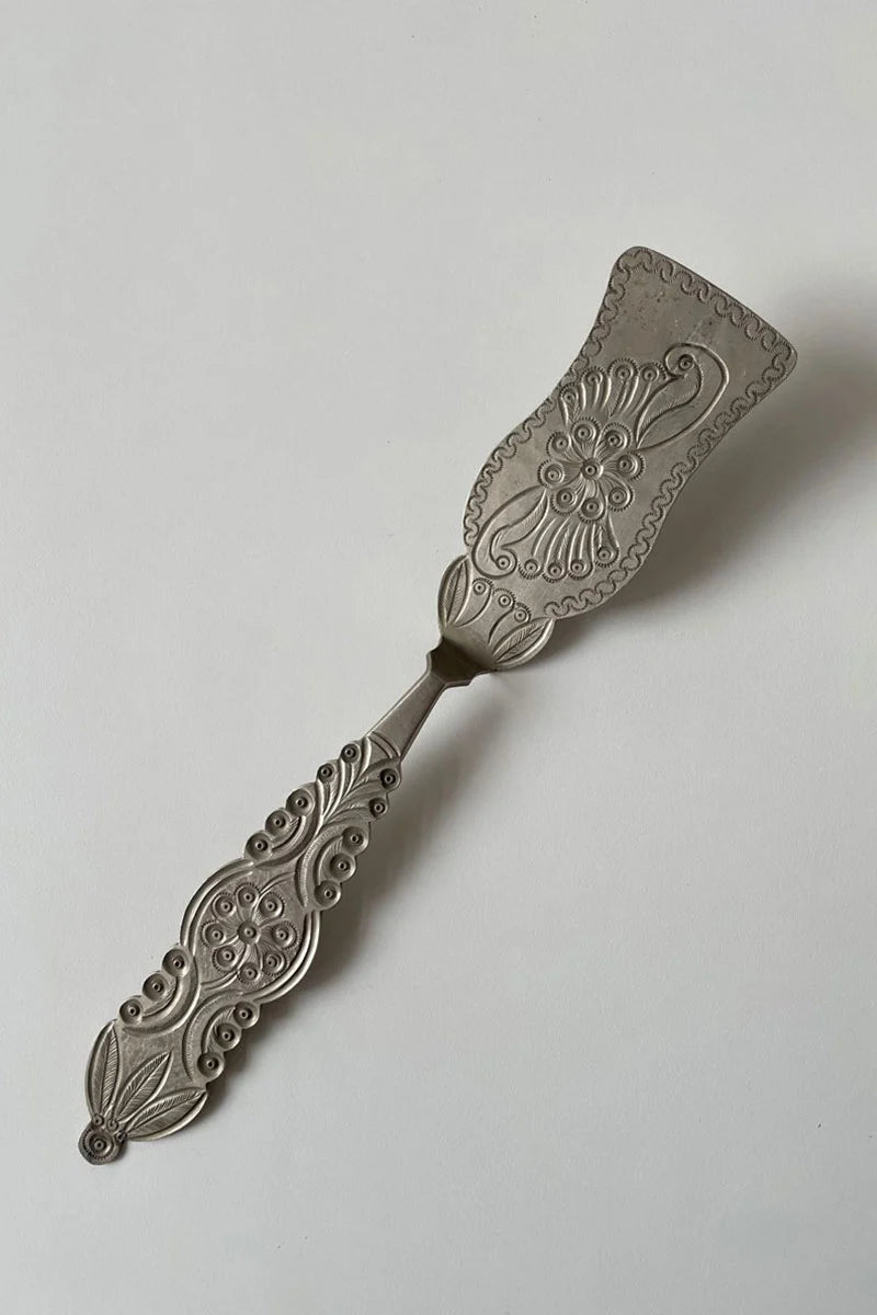 Handmade vintage Latin American folk art serving spatula
